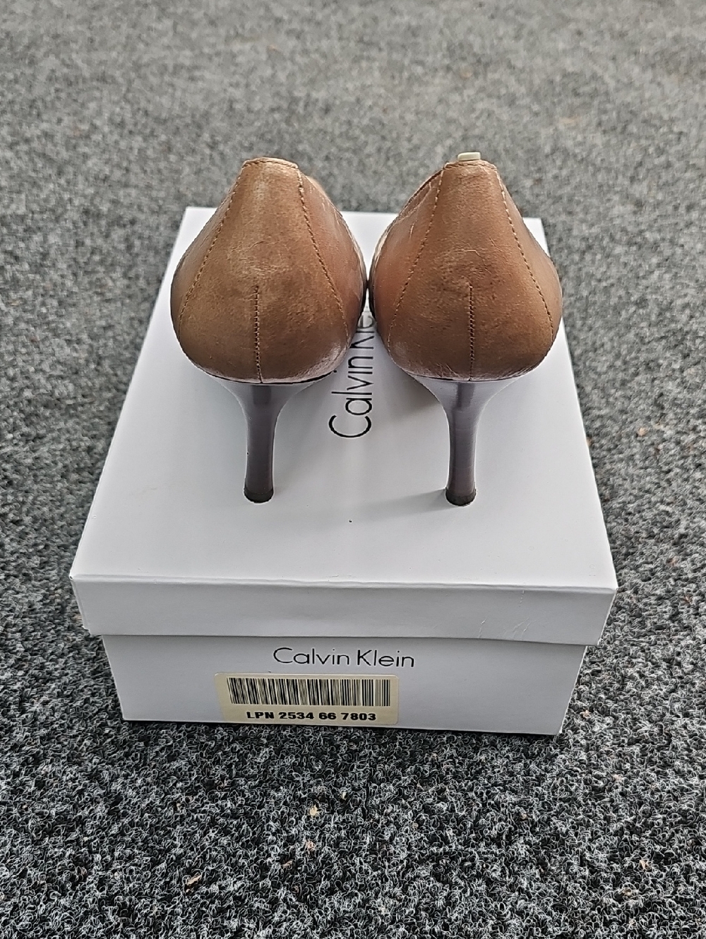 Calvin Klein Women's 7 Dolly Pearlized Metallic Nude Pointed Toe Pumps - Picture 6 of 9